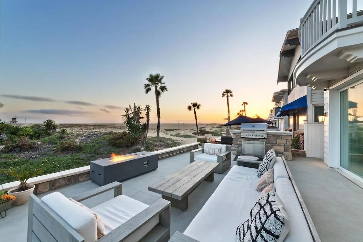 Oceanfront Escape With Breathtaking Views Villa Newport Beach Nyaraló